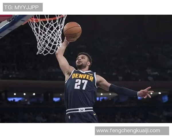 穆雷挑战超难负角度投篮 前四次框框打铁 第五次成功突破极限